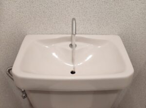 【プロ直伝】トイレタンクがカビ臭い！カビ取り・防カビ方法を徹底解説
