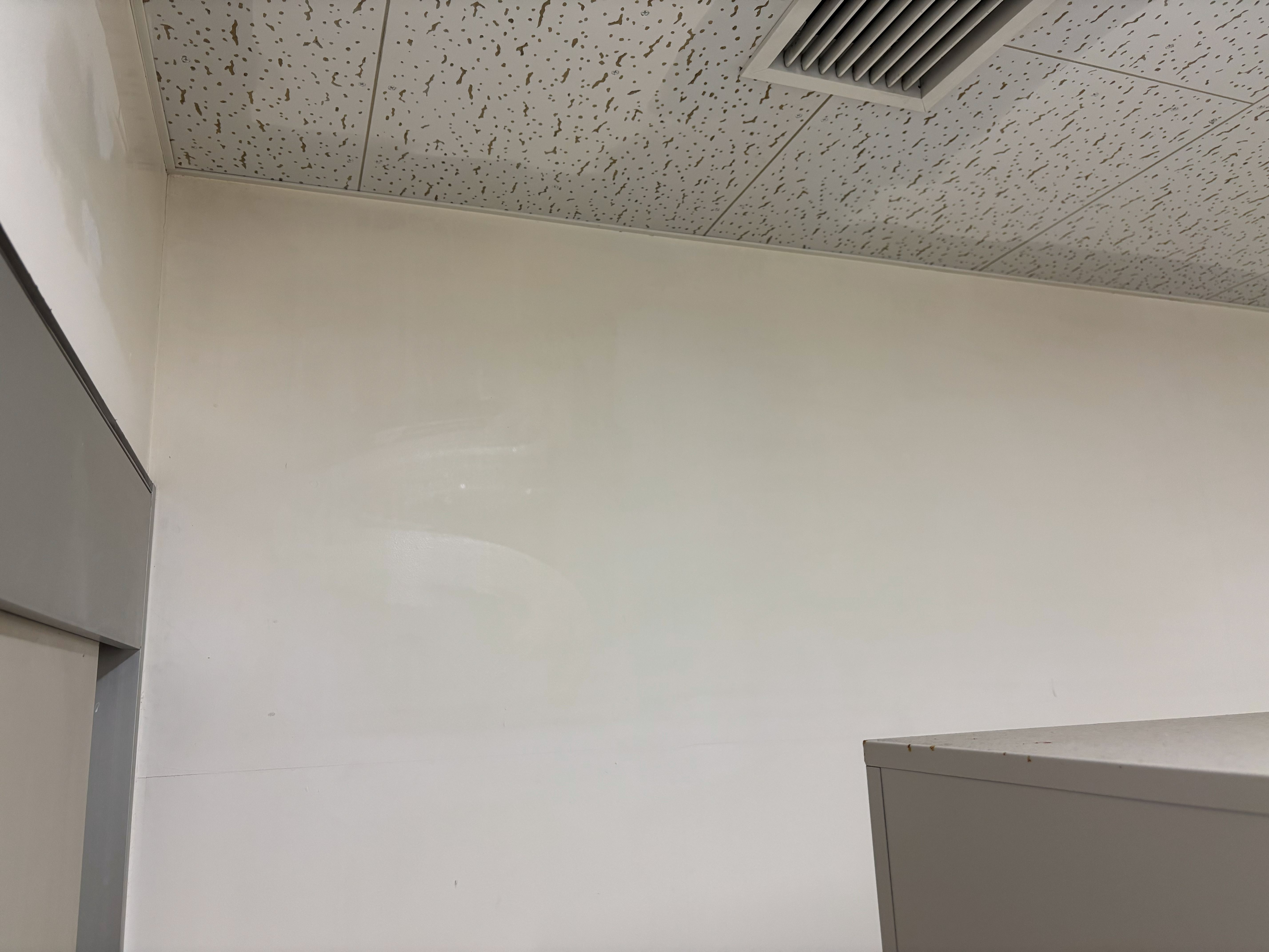 工場内施設のカビ除去・防カビ施工の施工後の状態