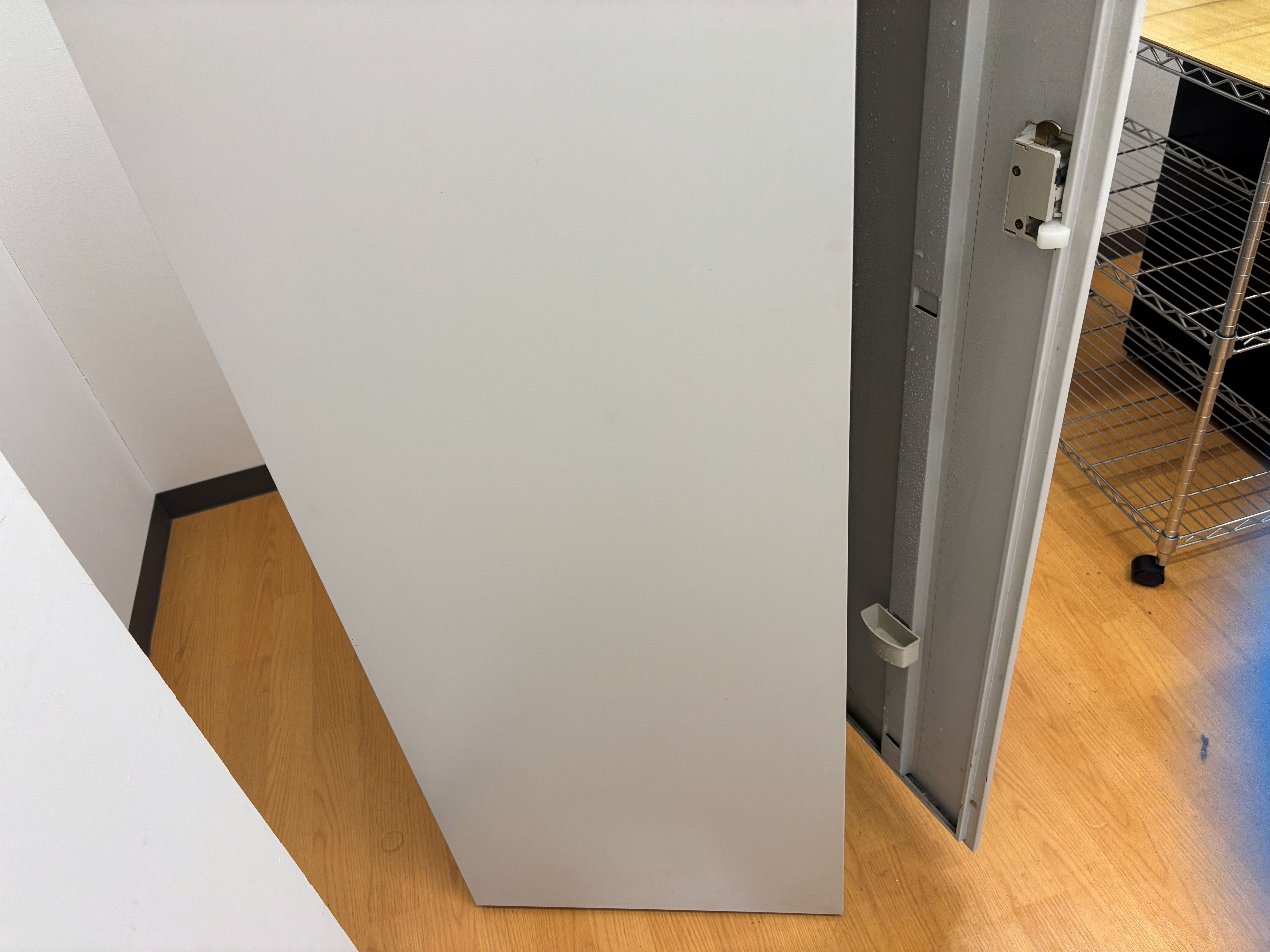 大学保健室のカビ問題を解決の施工後の状態